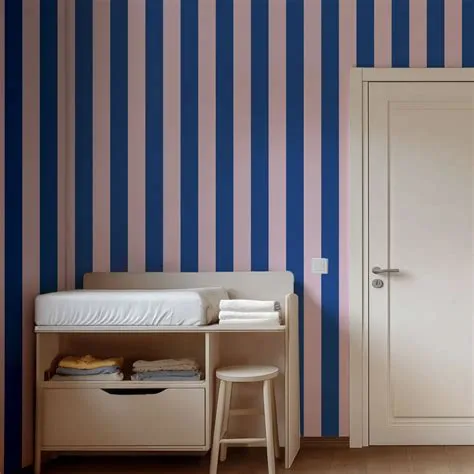 Light grey striped wallpaper