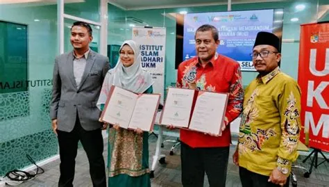 UIN KHAS Jember Targetkan Jadi Kampus Islam Terkemuka di Asia Tenggara ...