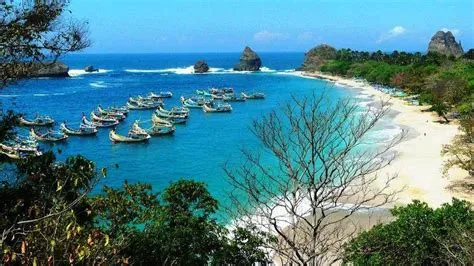 Pantai Papuma, Keindahan Pantai Pasir Putih di Jember