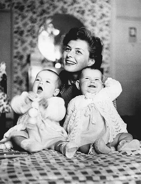 Ingrid Bergman with her twins Isabella and Isotta - 1954 | Ingrid ...
