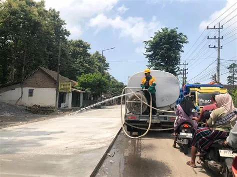 Usai Dilantik Presiden Prabowo, Gubernur Jatim Khofifah Indar Parawansa ...