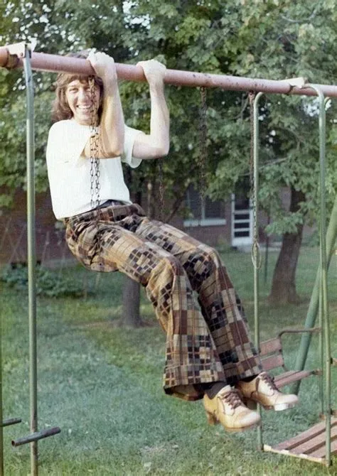 by Nicky Connolly on Retro Kooky 4 (Closed) | Define fashion ...