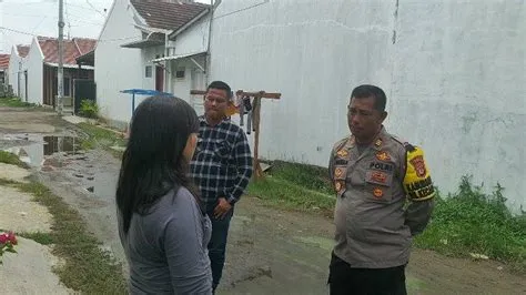 Polisi Buru Pelaku Pencuri Mobil Milik Perangkat Desa di Gebang Kulon ...