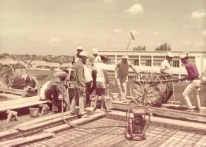 Universitas Airlangga [PT.00] – Surabaya Tempo Doloe