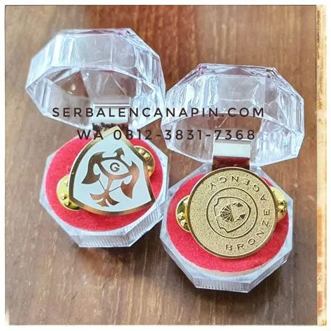 Pembuatan Pin Enamel Custom di Jakarta 0812-3831-7368- SerbaLencanaPin.com