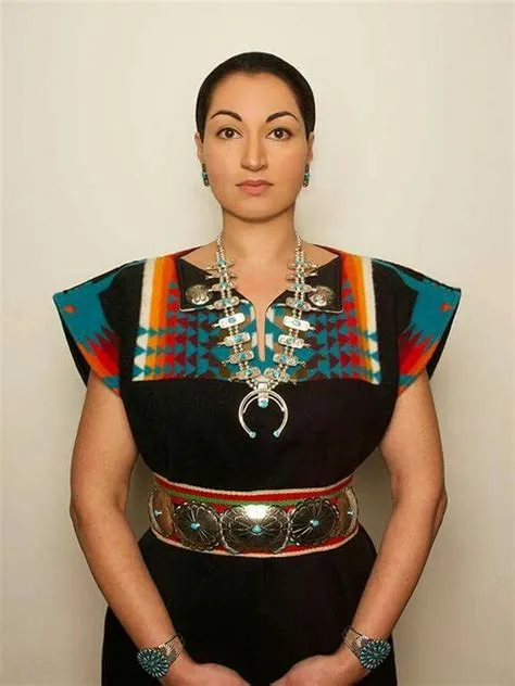 by April Teesdale on Native dress Ideas | Native american clothing ...