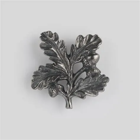National Trust Oak Leaf Pin Badge | National Trust Shop