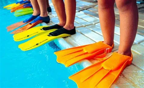 10 Daftar Perlengkapan Renang Anak yang Wajib Ada