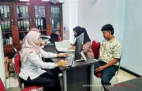 Sulit Akses PIN PPDB, Puluhan Calon Siswa Baru SMA di Blitar Ngadu ke ...