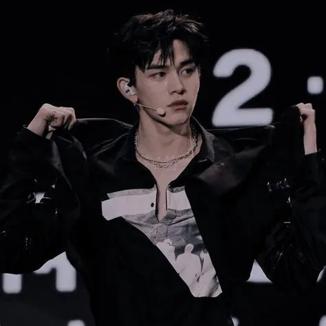 "Apa lagi?" "Jangan pernah deketin cewek di SMK 58, pawangnya ngeri"… # ...