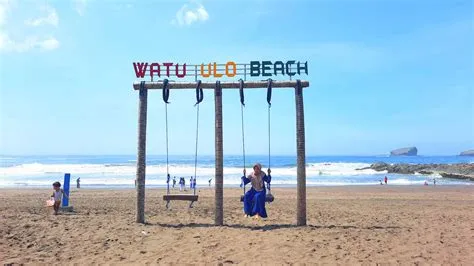 PANTAI WATU ULO Tiket & Ragam Aktivitas - Desember 2025