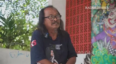 Seniman Jember Ini Ceritakan Perang Sadeng Lewat Lukisan Trilogi Sadeng ...