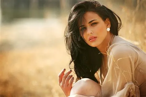 Italian beauty, Beauty, Italian makeup looks