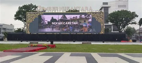 Megatron Hiasi Wajah Baru Alun-alun Jember Nusantara - Lensa Nusantara