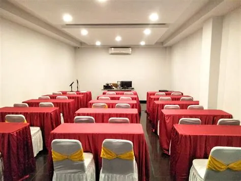 Cari Paket Halalbihalal Lebaran? Coba Private Meeting Room di Hotel 88 ...