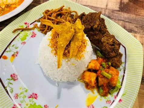 Nasi Ambeng Versi Johor , asal usul Nasi Ambeng