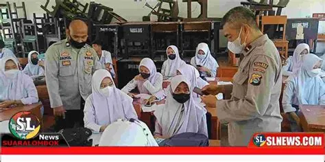 Siswa SMK di Lombok Tengah Dapat Binluh Dari Polisi - www ...
