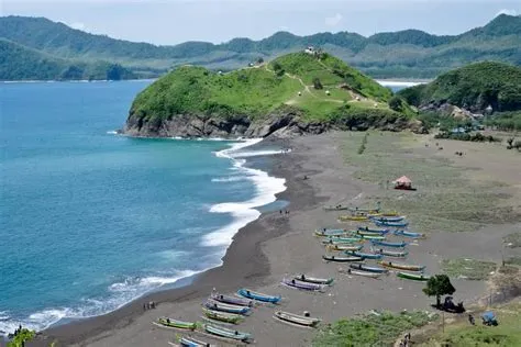 Mengulik Sisi Indahnya Pantai Payangan di Selatan Pulau Jawa