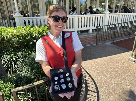Cast Member Pin Trading Returns Across Walt Disney World With New ...