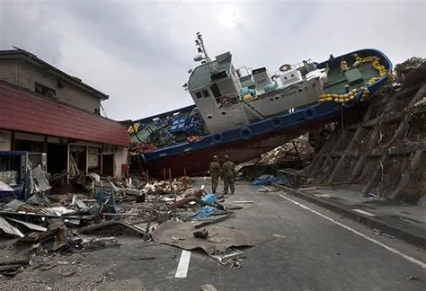 1000+ images about Japan Earthquake and Tsunami on Pinterest | The wave ...
