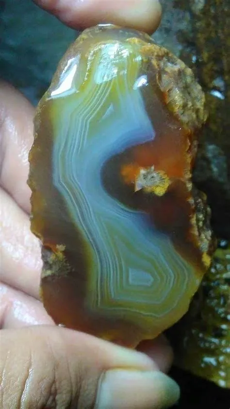 on sumatran lake superior agate