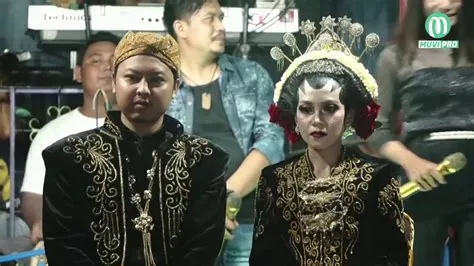 TRADISI TEMOAN DI CIREBON GEBANG MEKAR-NAELA NADA LIVE DESA GEBANG ...