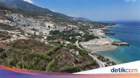 Penampakan Tambang Galian C di Teluk Palu