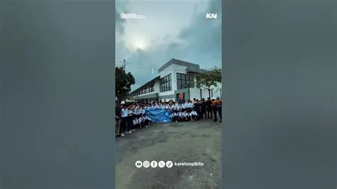 Kunjungan Edukasi SMP Al Islam Boarding School ke Balai Yasa Mekanik ...