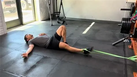 Hip Long Axis Distraction with Band - YouTube