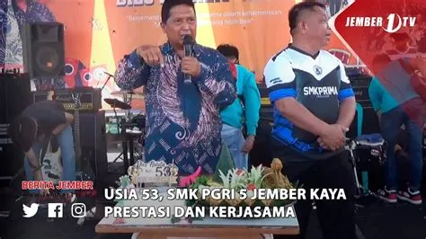 USIA 53, SMK PGRI 5 JEMBER KAYA PRESTASI DAN KERJASAMA - YouTube