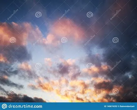 Impressive Sunset Clouds Background Stock Photo - Image of clouds ...
