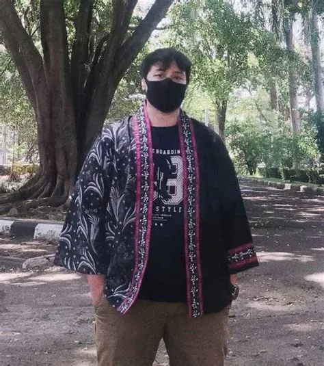 Jual Batik Kina Motif Rampak Bunga Model Haori (pria) Di Seller Batik ...