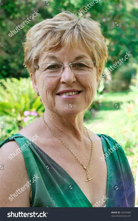 Portrait Attractive Mature Woman Her 50s Stock Photo 42670489 ...