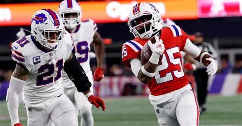 Marcus Jones doesn't want to make full-time switch to offense - CBS Boston