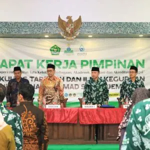 Rektor Buka Rapat Kerja Pimpinan FTIK UIN KHAS Jember Tahun 2024 di ...