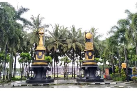 Pesona Alun-Alun Kidul Jember destinasi wisata liburan keluarga yang ...