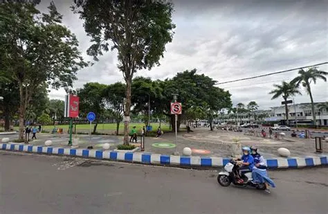 Alun-alun Jember, Tempat Santai Asyik di Tengah Kota