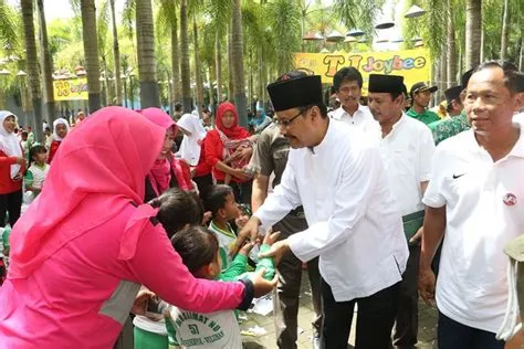 Peduli PAUD, Gus Ipul Buka Festival Seni Anak Sholeh di Ambulu Jember ...