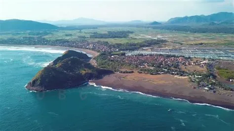 16 Review Menarik Teluk Love Yang Romantis Dan Eksotis Di Jember