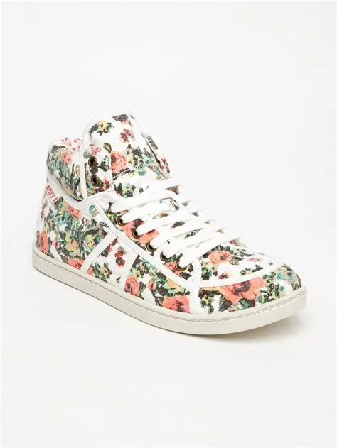 floral sneakers....yes please! | Floral sneakers, Stunning shoes, Me ...
