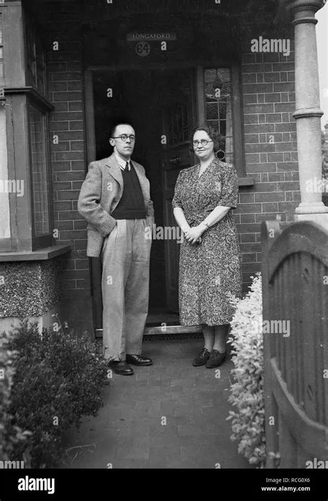 Wife home clothes Black and White Stock Photos & Images - Alamy