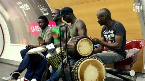 African Drummers playing Djembe drums in Paris Subway - How to play ...