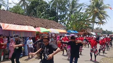 karnaval sukogidri Ledokombo Jember - YouTube