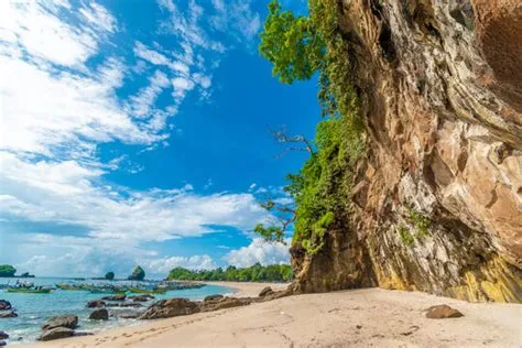 Jember Bilder – Durchsuchen 953 Archivfotos, Vektorgrafiken und Videos ...