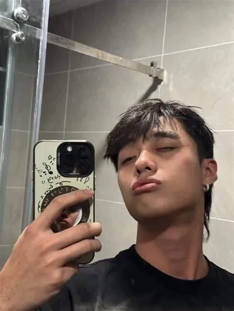 by Uchi on Tặng mọi người con chim 🦅 | Say hi, Cute