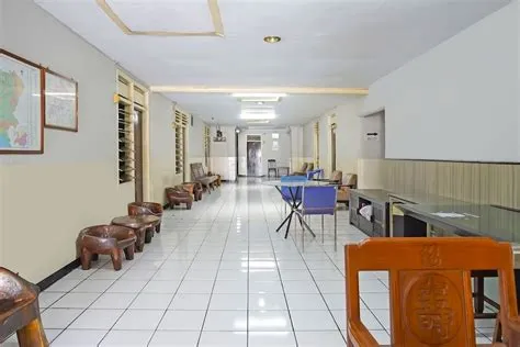 Hotel O Anugerah, OYO Hotels Jember, Book @ Rp90337 - OYO