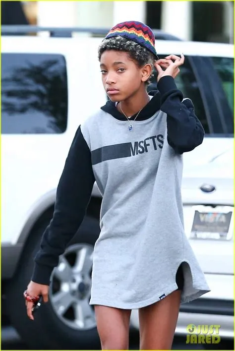 Willow Smith Reps Older Brother Jaden's MSFTSrep Clothing Line: Photo ...