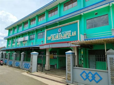 Logo SMP Islam Rajapolah - Itopiaspaces