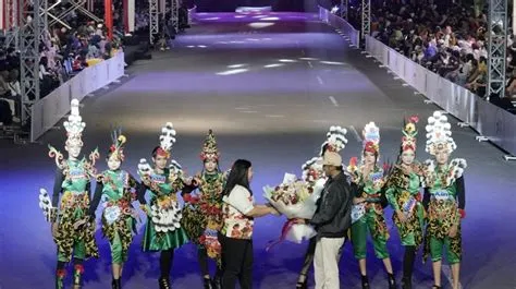 Jember Fashion Festival Digelar, Kostum Unik Daur Ulang Satu Ini Jadi ...