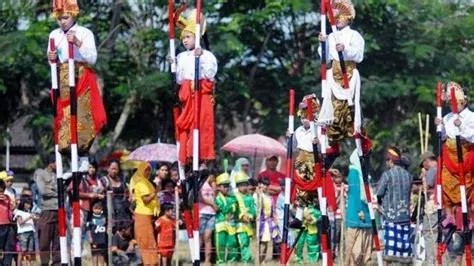 Foto Tanoker, Sekolah Budaya dari Pedalaman Ledokombo Jember